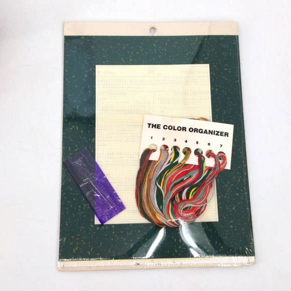 Weekenders Counted Cross Stitch Kit "Cardinal Calling Card" Mat Included NEW - Picture 4 of 4